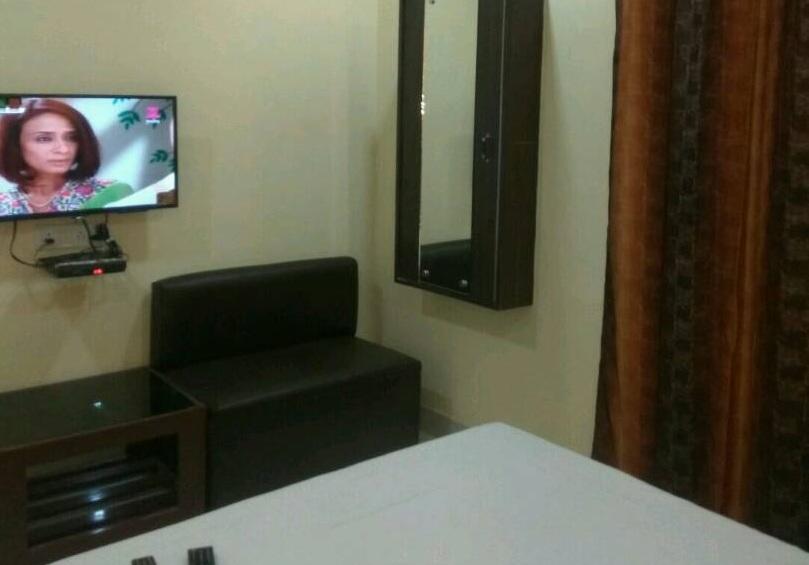 Hotel Natraj Nowgong Екстериор снимка